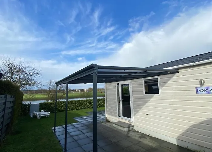 Mikas Mit Flussblick Lathum