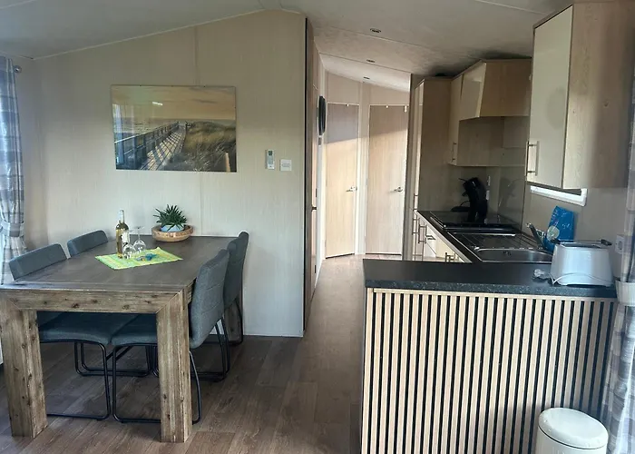 Mikas Mit Flussblick Lathum