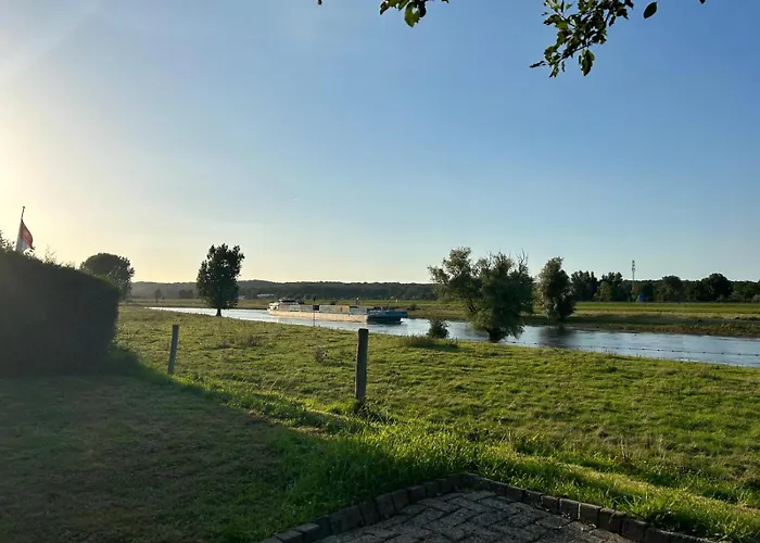 Mikas Mit Flussblick * Lathum